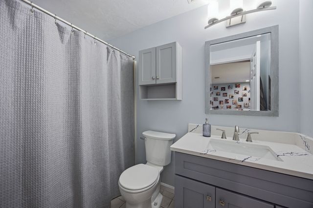 77 Willow Pond Dr 77, Rockland, MA 02370