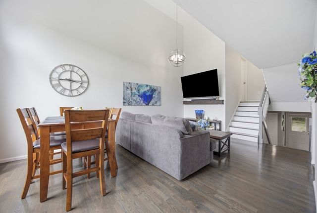 77 Willow Pond Dr 77, Rockland, MA 02370