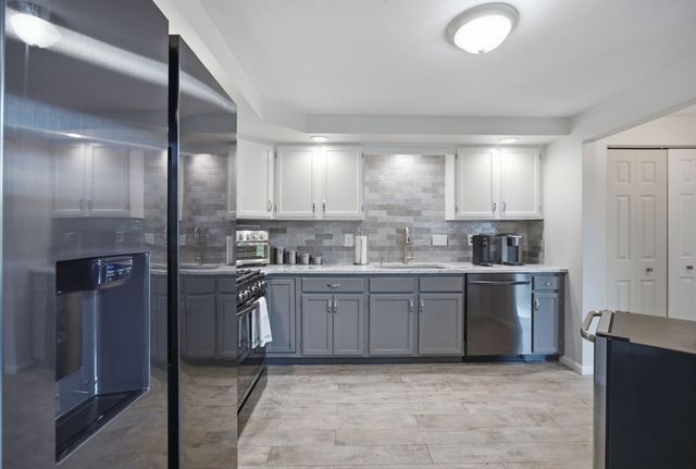 77 Willow Pond Dr 77, Rockland, MA 02370