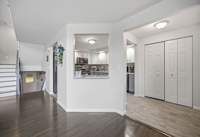 77 Willow Pond Dr 77, Rockland, MA 02370