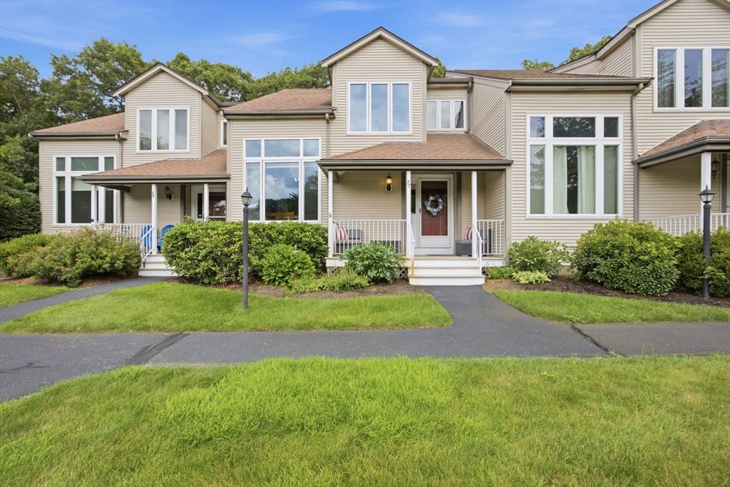 77 Willow Pond Dr 77, Rockland, MA 02370