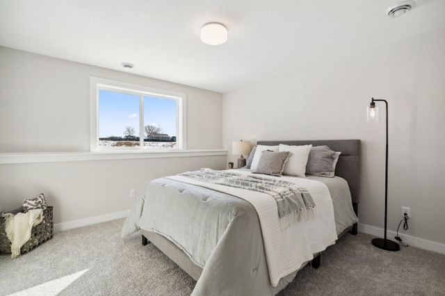 4866 128th Circle NE, Blaine, MN 55449