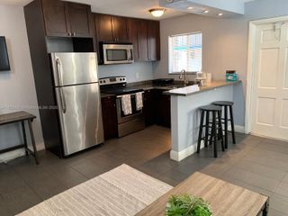 37 SW 14th St 18, Dania Beach, FL 33004