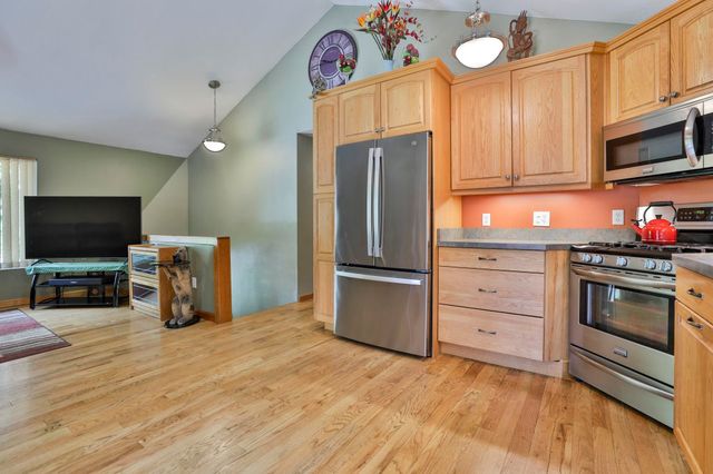 3 Friar Tuck Court, Merrimack, NH 03054