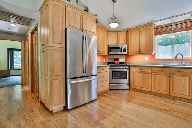 3 Friar Tuck Court, Merrimack, NH 03054