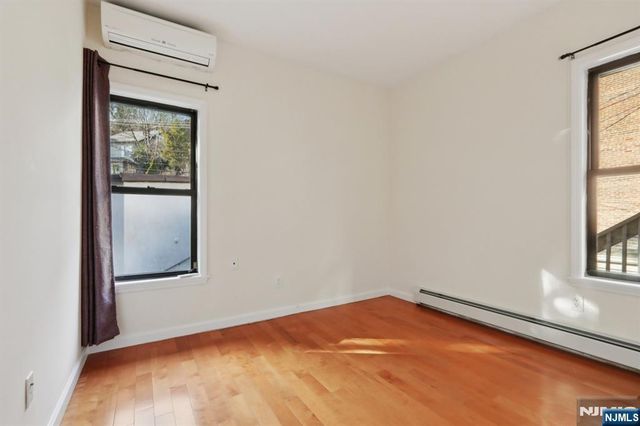 32 Hudson Terrace 2, Edgewater, NJ 07020