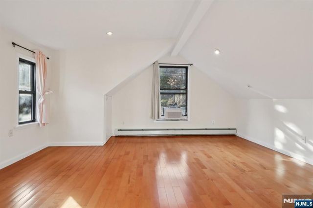 32 Hudson Terrace 2, Edgewater, NJ 07020