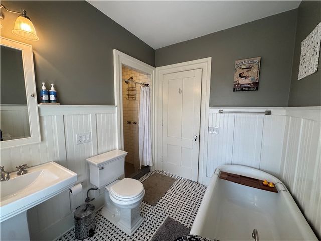 127 Maple Avenue, Victor, NY 14564