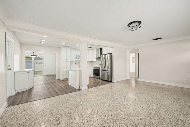 1514 W RIVER LANE, Tampa, FL 33603