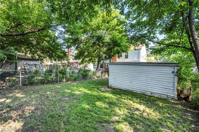 14225 Rainbow Avenue, Cleveland, OH 44111