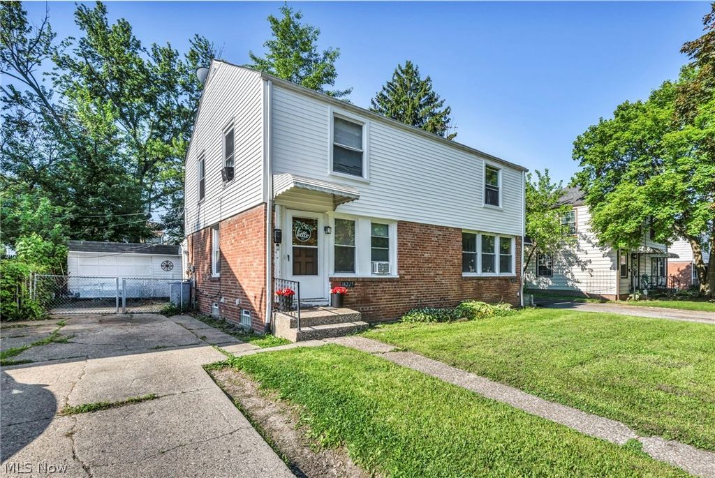 14225 Rainbow Avenue, Cleveland, OH 44111