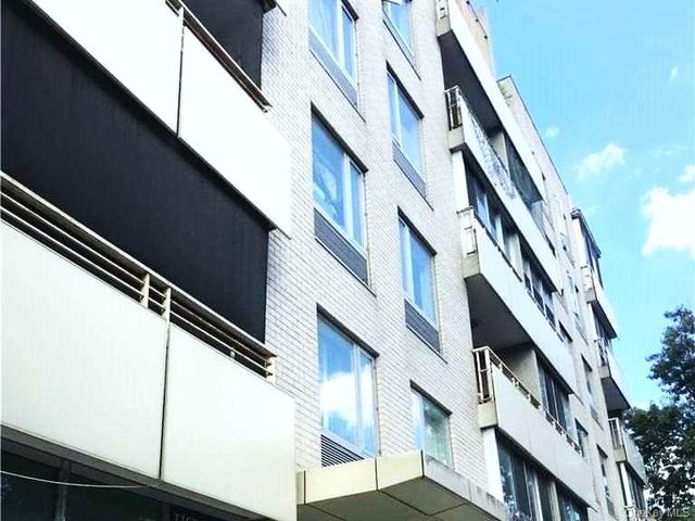 132-03 Sanford Avenue 7E, Flushing, NY 11355