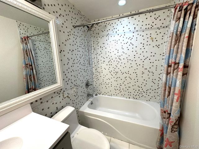 132-03 Sanford Avenue 7E, Flushing, NY 11355