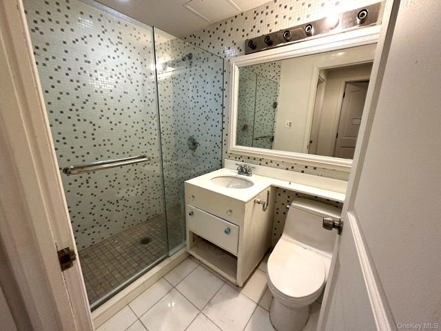 132-03 Sanford Avenue 7E, Flushing, NY 11355