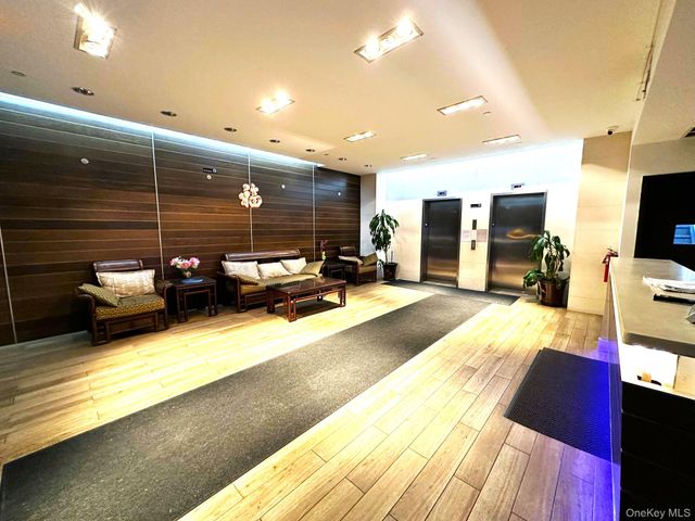 132-03 Sanford Avenue 7E, Flushing, NY 11355