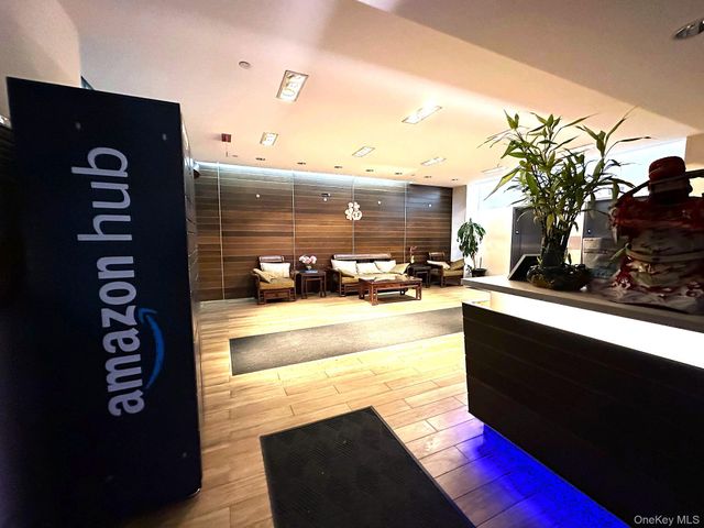 132-03 Sanford Avenue 7E, Flushing, NY 11355