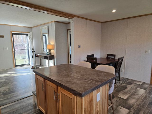 72 Sawmill Road, Pownal, VT 05261