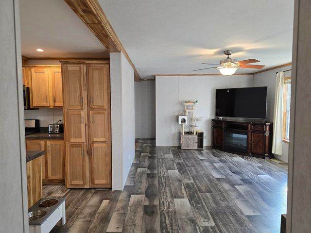 72 Sawmill Road, Pownal, VT 05261