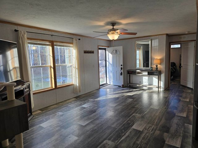 72 Sawmill Road, Pownal, VT 05261