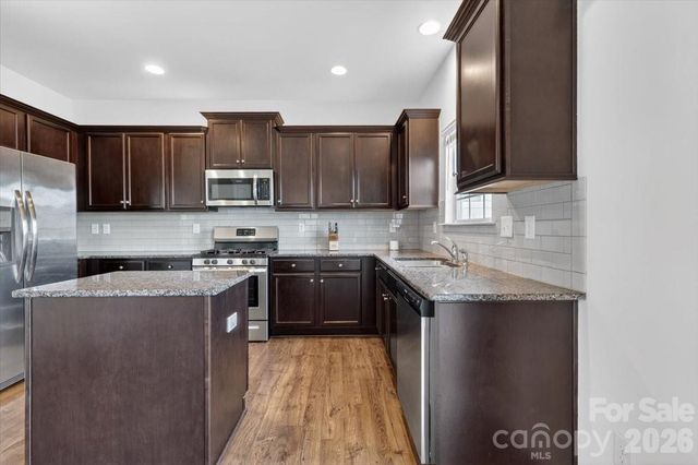 157 Kingsway Drive, Mooresville, NC 28115