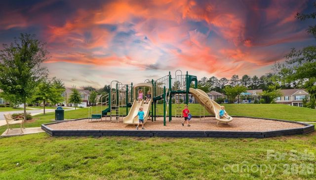 157 Kingsway Drive, Mooresville, NC 28115