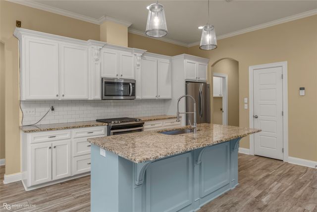 352 Wood Springs, Haughton, LA 71037