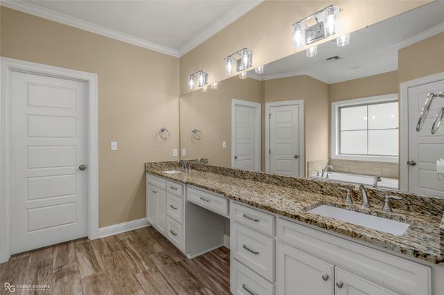 352 Wood Springs, Haughton, LA 71037