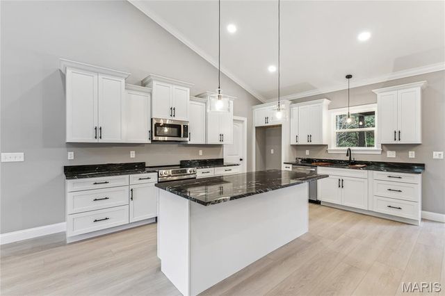 101 Sunrise Lane, Old Monroe, MO 63369