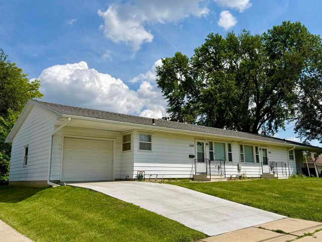 1043-1045 Minnesota Street, Waterloo, IA 50702