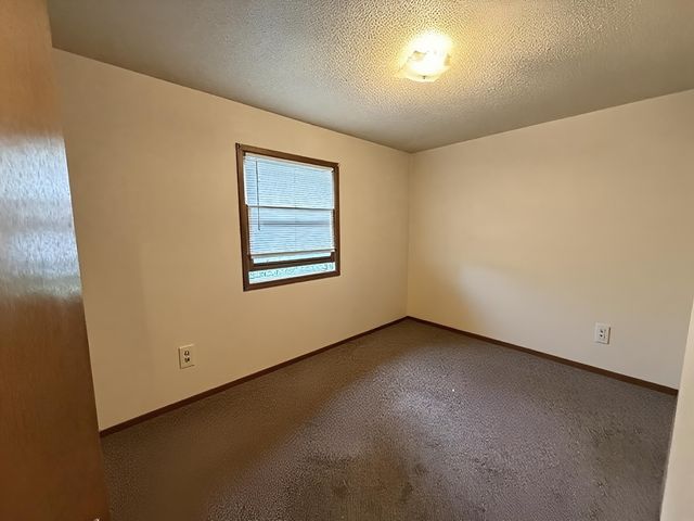 1043-1045 Minnesota Street, Waterloo, IA 50702