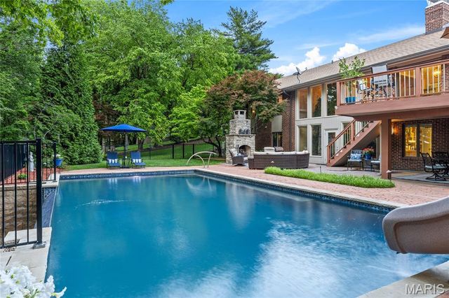 3736 Runnymede Drive, St Charles, MO 63301