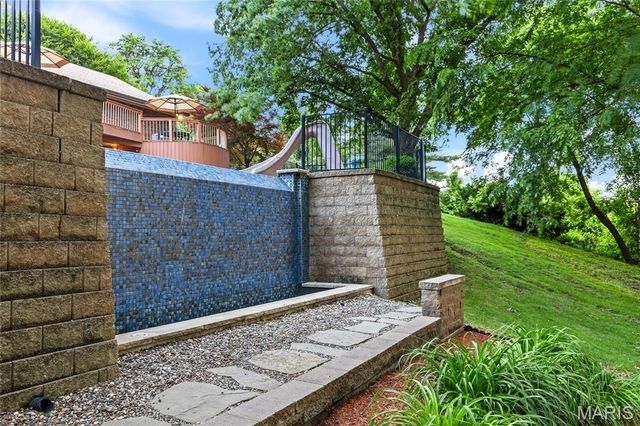 3736 Runnymede Drive, St Charles, MO 63301