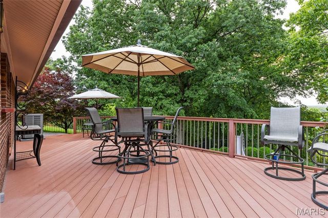 3736 Runnymede Drive, St Charles, MO 63301