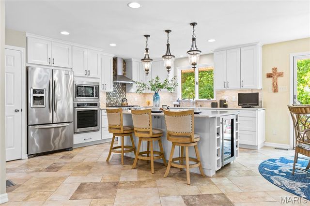 3736 Runnymede Drive, St Charles, MO 63301