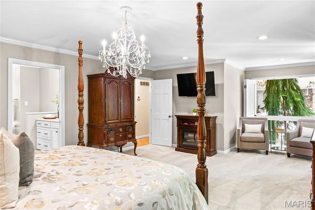 3736 Runnymede Drive, St Charles, MO 63301