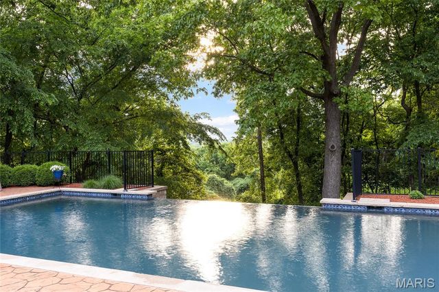 3736 Runnymede Drive, St Charles, MO 63301