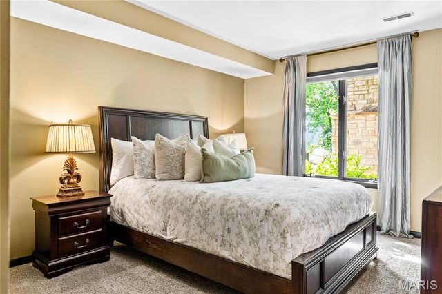 3736 Runnymede Drive, St Charles, MO 63301