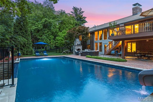3736 Runnymede Drive, St Charles, MO 63301