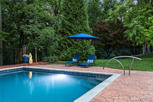 3736 Runnymede Drive, St Charles, MO 63301