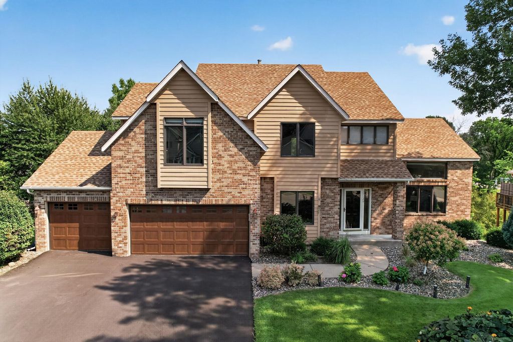 17126 Jonathan Court, Lakeville, MN 55044 — photo 2