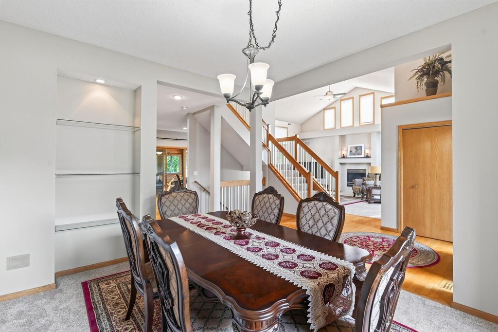 17126 Jonathan Court, Lakeville, MN 55044 — photo 4