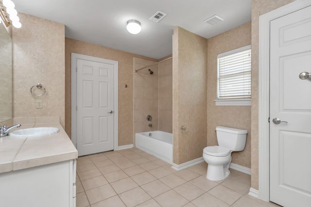 14207 Jade Cove Drive, Houston, TX 77077