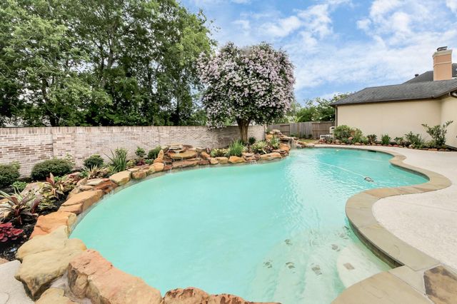 14207 Jade Cove Drive, Houston, TX 77077