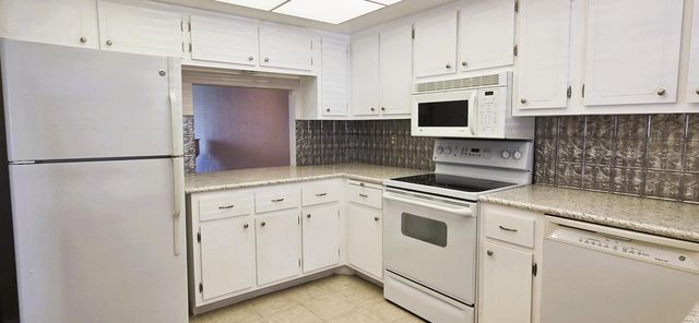 60 Yacht Club Drive 103, North Palm Beach, FL 33408