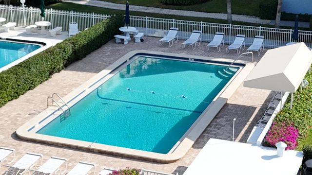 60 Yacht Club Drive 103, North Palm Beach, FL 33408