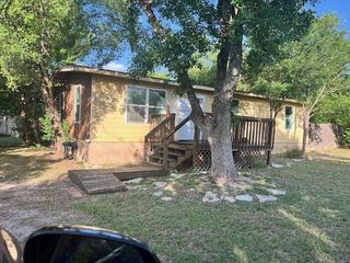 908 Leander DR, Leander, TX 78641