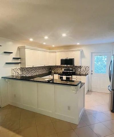 12404 Old Country Road S, Wellington, FL 33414