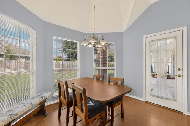 6303 Clear Pool Drive, Arlington, TX 76018