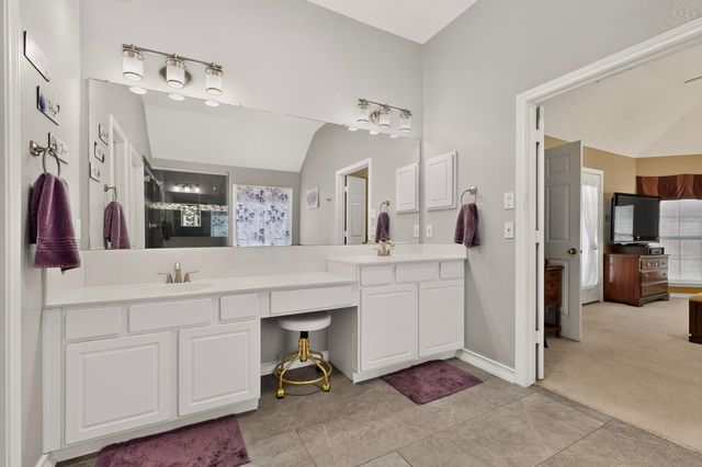 6303 Clear Pool Drive, Arlington, TX 76018