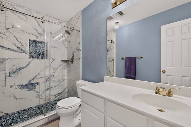6303 Clear Pool Drive, Arlington, TX 76018